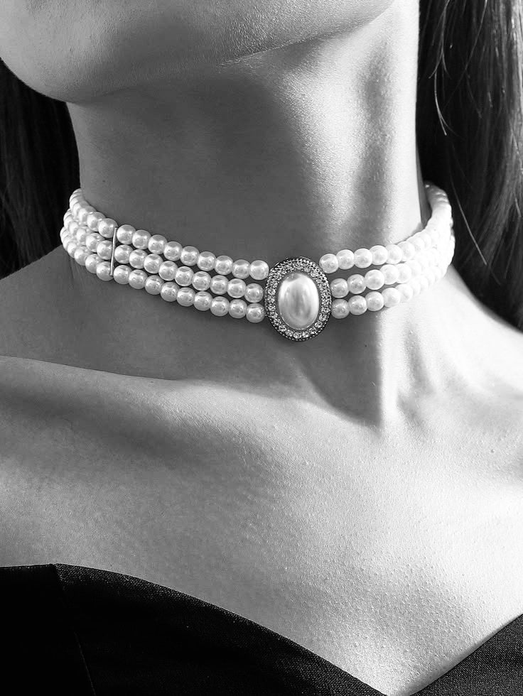 Artificial Pearl Necklace